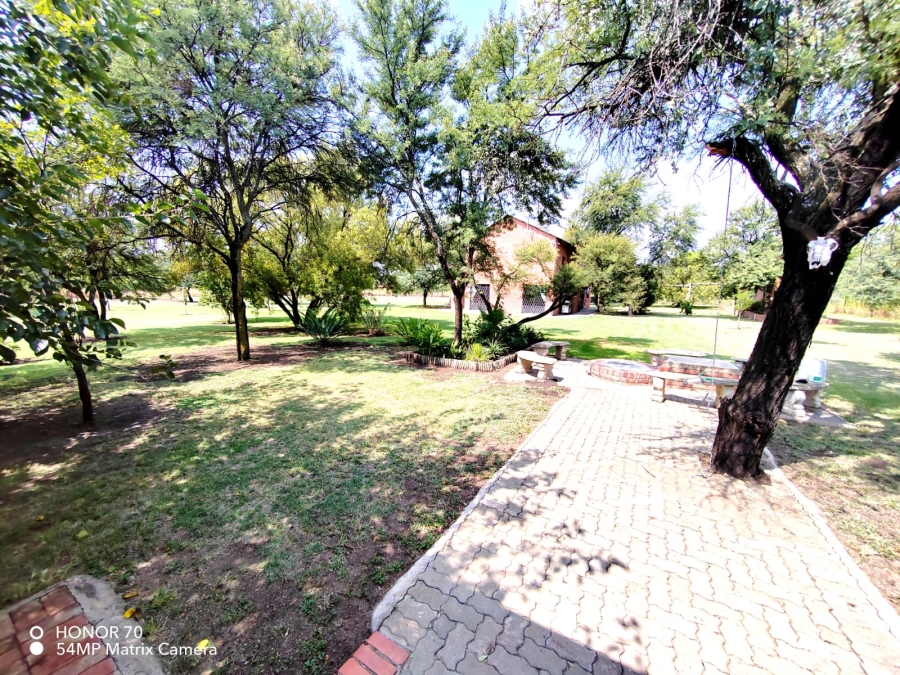 3 Bedroom Property for Sale in Hartebeesfontien AH North West